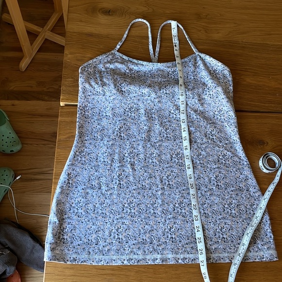 Lululemon Power Y tank - Picture 8 of 8